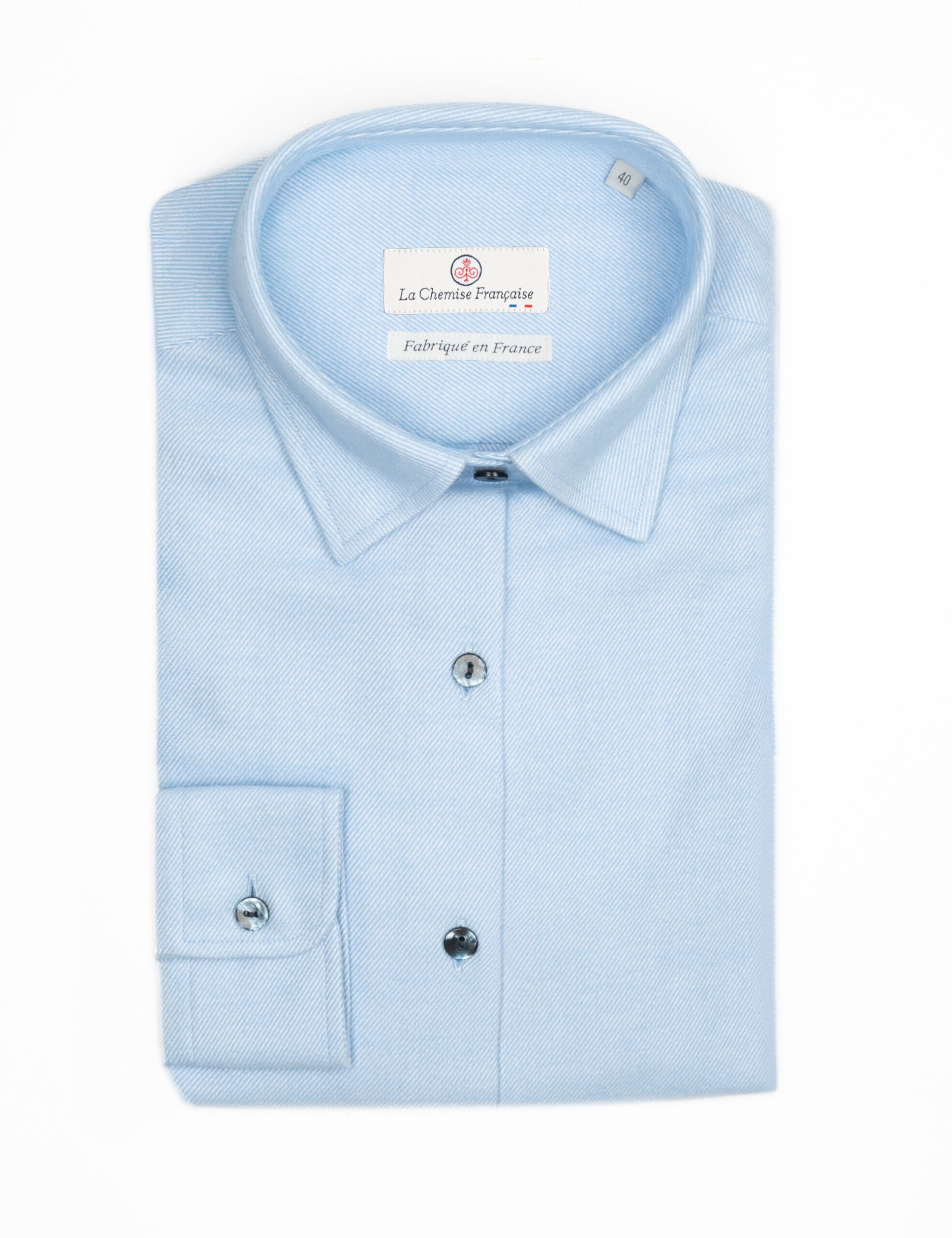 Chemisier Chaud Flanelle de Coton Bleu Ciel – Petit Col Français Souple - Vins Rouges Harmonieux pour Chaque Occasion Chemisier Chaud Flanelle de Coton Bleu Ciel – Petit Col Français Souple - Vins Rouges Harmonieux pour Chaque Occasion