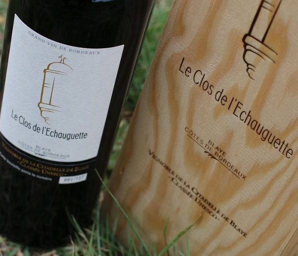 Clos de l&rsquo;Echauguette 2021 en coffret bois – Vignoble de la Citadelle de Blaye - Vins Rouges Harmonieux pour Chaque Occasion
