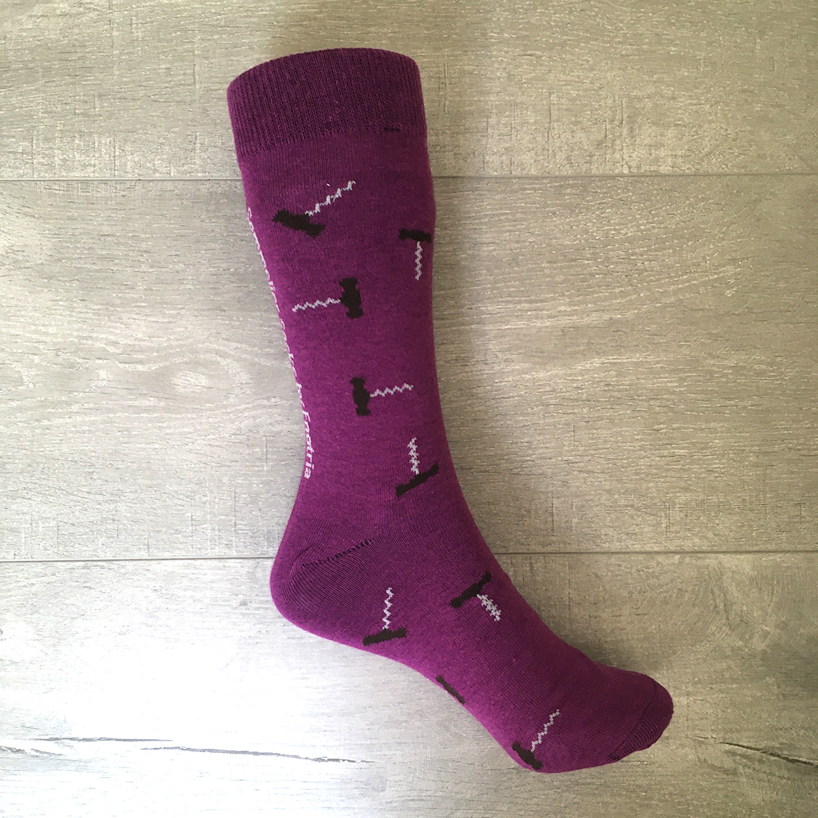 Chaussettes « Sommelier Socks » violettes - Vins Rouges Harmonieux pour Chaque Occasion Chaussettes « Sommelier Socks » violettes - Vins Rouges Harmonieux pour Chaque Occasion