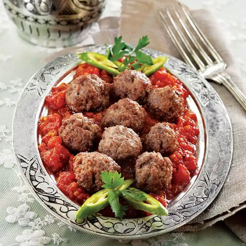 Boulettes de Viande Hachée (Köfte) - Vins Rouges Harmonieux pour Chaque Occasion Boulettes de Viande Hachée (Köfte) - Vins Rouges Harmonieux pour Chaque Occasion