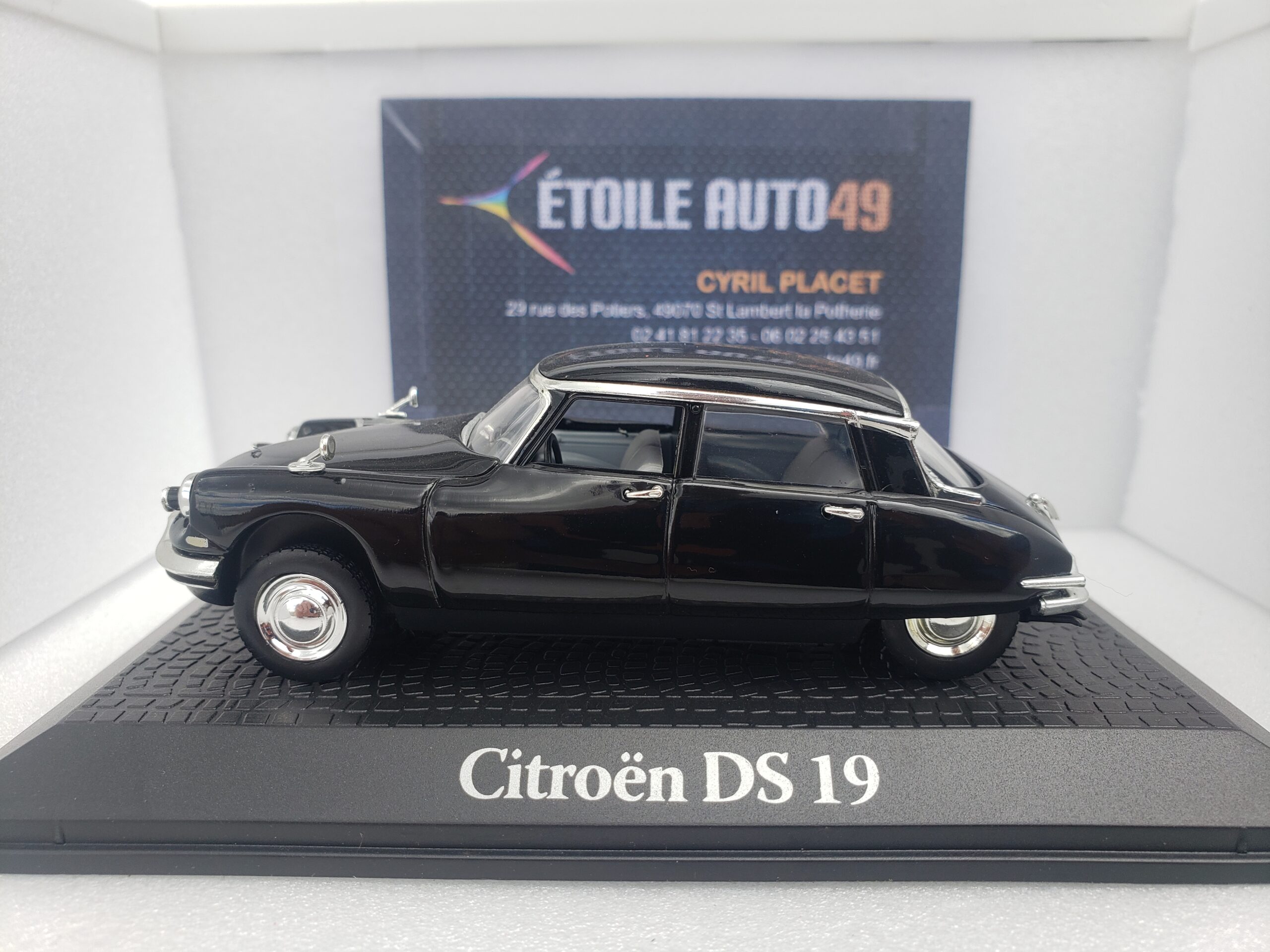 Citroën – DS 19 - Vins Rouges Harmonieux pour Chaque Occasion Citroën – DS 19 - Vins Rouges Harmonieux pour Chaque Occasion