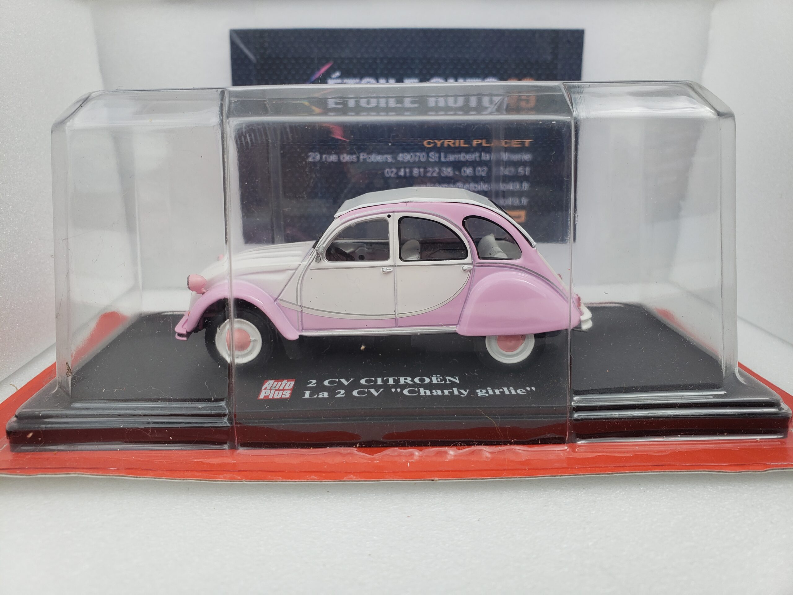 Citroën – 2 CV “Charlie girlie” - Vins Rouges Harmonieux pour Chaque Occasion Citroën – 2 CV “Charlie girlie” - Vins Rouges Harmonieux pour Chaque Occasion