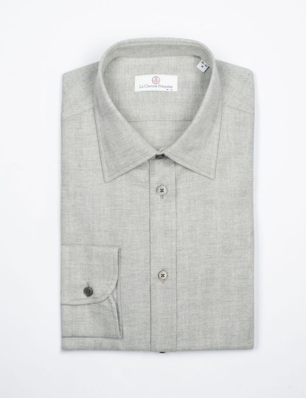 Chemise Flanelle Fine à Chevrons Gris – Col Souple & Gorge Américaine - Vins Rouges Harmonieux pour Chaque Occasion