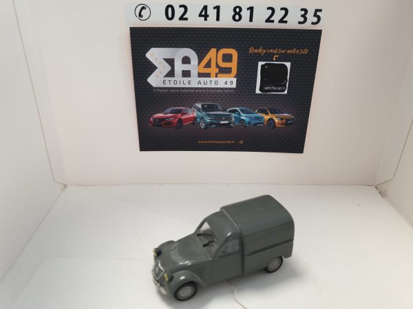 Citroen 2 CV Camionette - Vins Rouges Harmonieux pour Chaque Occasion
