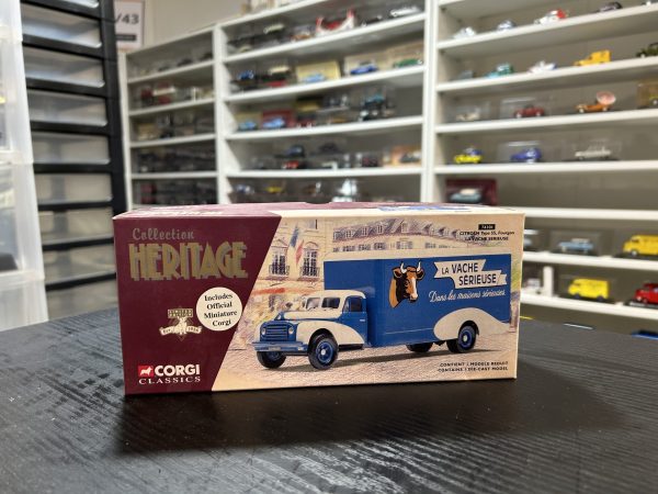 Citroen Type 55 Fourgon La Vache sérieuse Collection Héritage Corgi 1/50 - Vins Rouges Harmonieux pour Chaque Occasion
