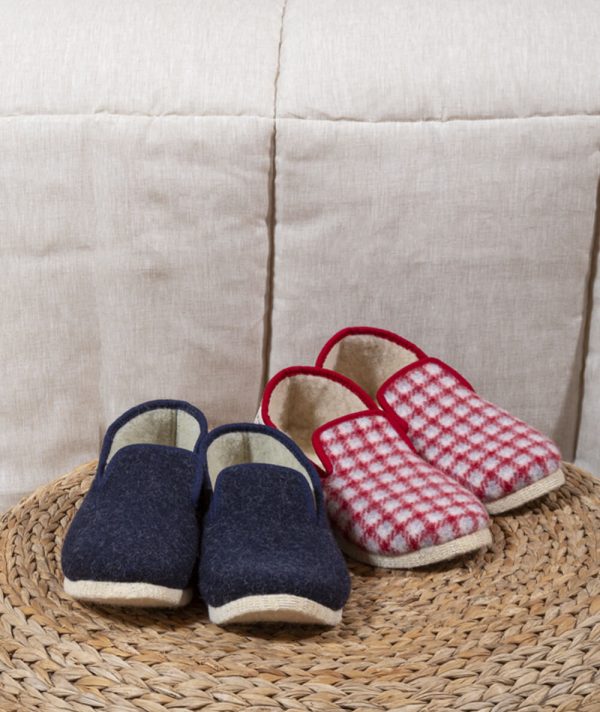 Chaussons en laine - Vins Rouges Harmonieux pour Chaque Occasion