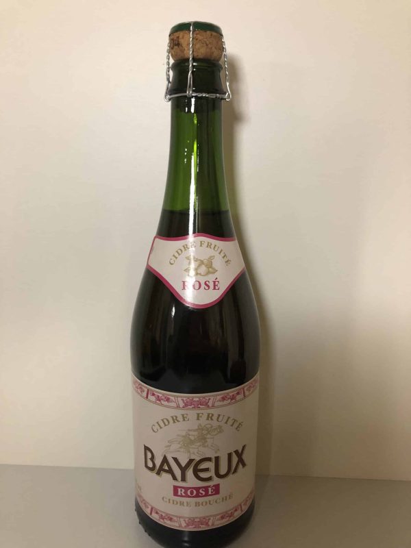 Cidre Fruité Rosé Bayeux 2.5% 75cl - Vins Rouges Harmonieux pour Chaque Occasion