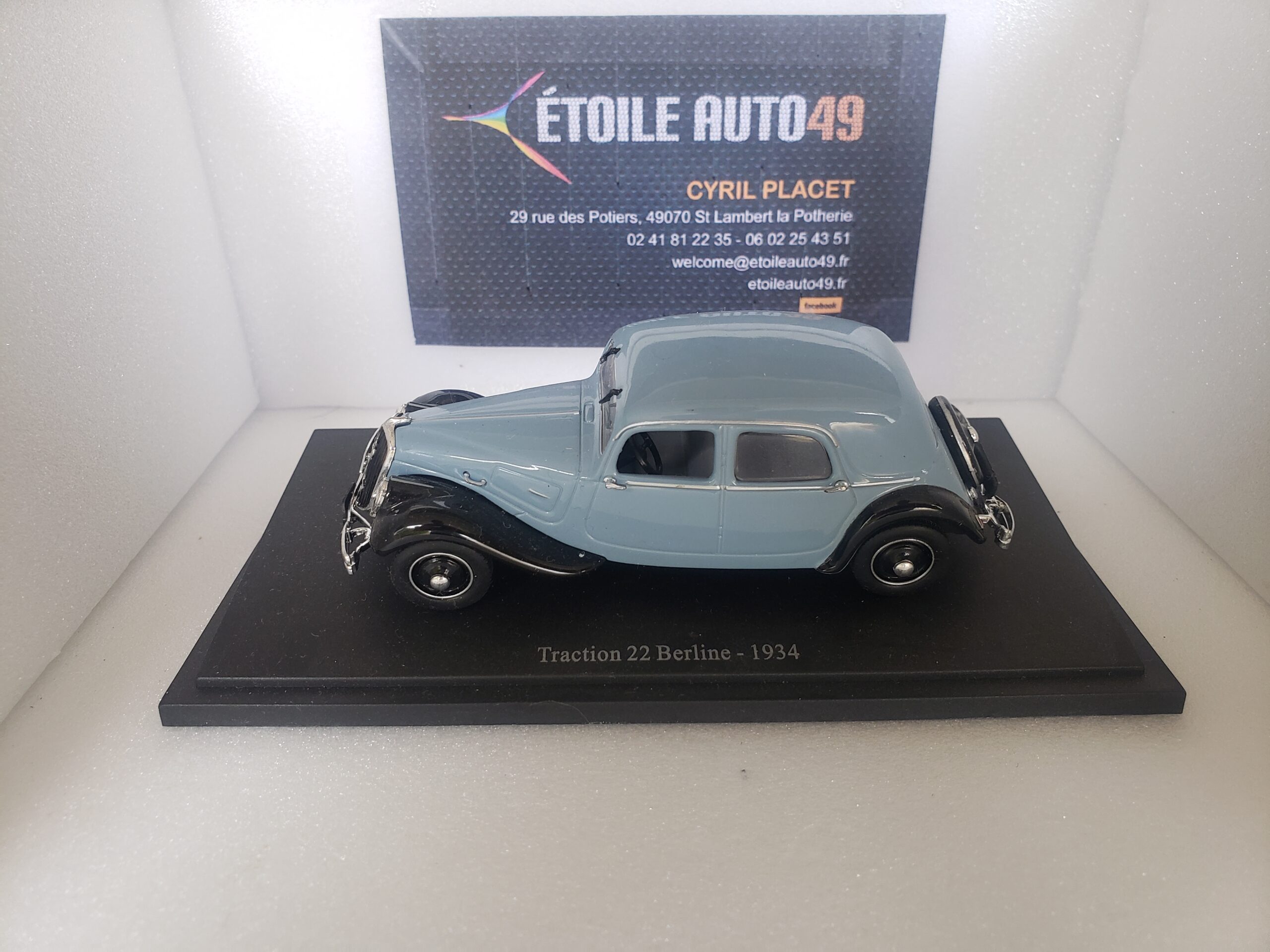 Citroën – Traction 22 Berline – 1934 - Vins Rouges Harmonieux pour Chaque Occasion Citroën – Traction 22 Berline – 1934 - Vins Rouges Harmonieux pour Chaque Occasion