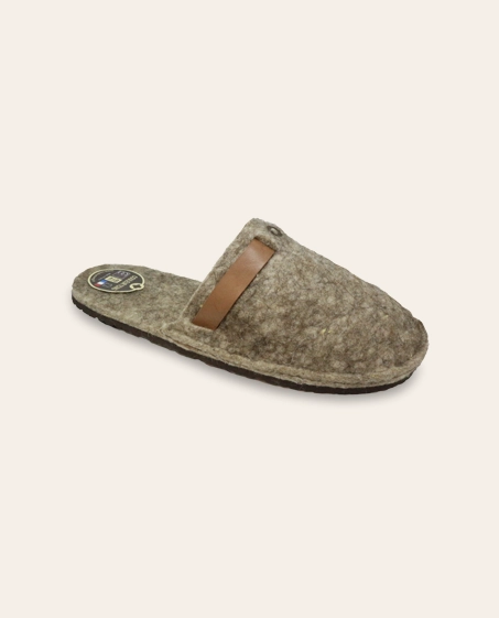 Chaussons Laine Artisanale CHAM Gris - Vins Rouges Harmonieux pour Chaque Occasion Chaussons Laine Artisanale CHAM Gris - Vins Rouges Harmonieux pour Chaque Occasion