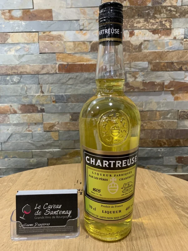 Chartreuse Jaune – Pères Chartreux - Vins Rouges Harmonieux pour Chaque Occasion