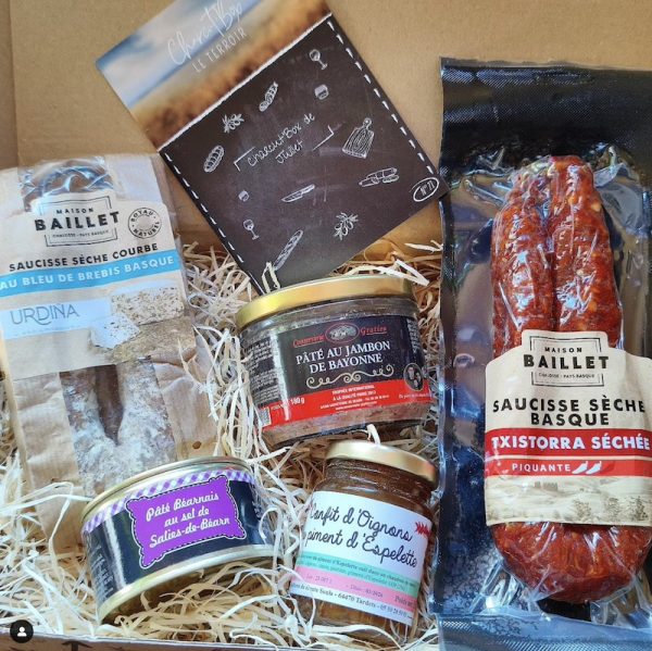 Charcut’Box : Tout savoir de la Box Charcuterie 100% Française - Vins Rouges Harmonieux pour Chaque Occasion