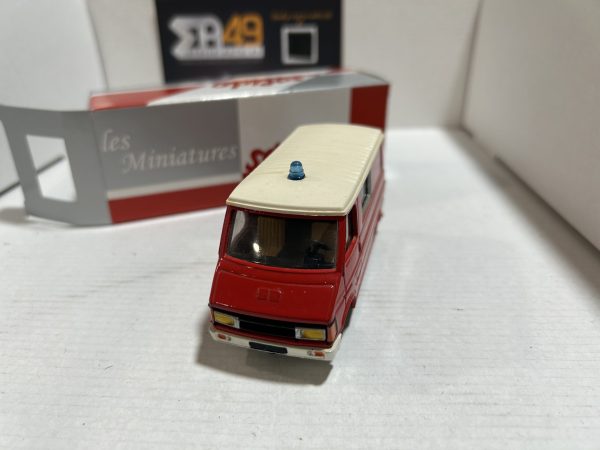 Citroen C 35 VSAB Pompiers 1/50 - Vins Rouges Harmonieux pour Chaque Occasion