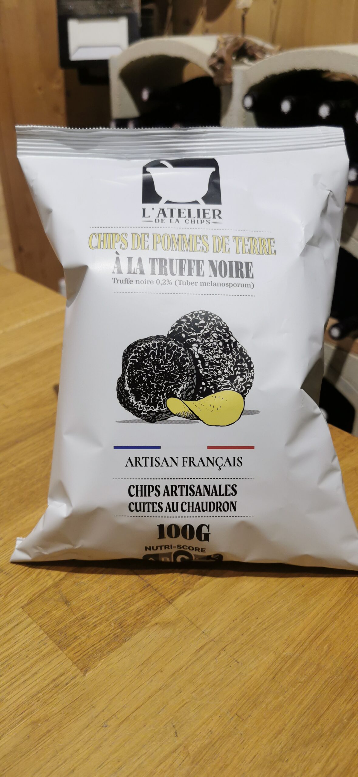 Chips à la Truffe Noire - Vins Rouges Harmonieux pour Chaque Occasion Chips à la Truffe Noire - Vins Rouges Harmonieux pour Chaque Occasion