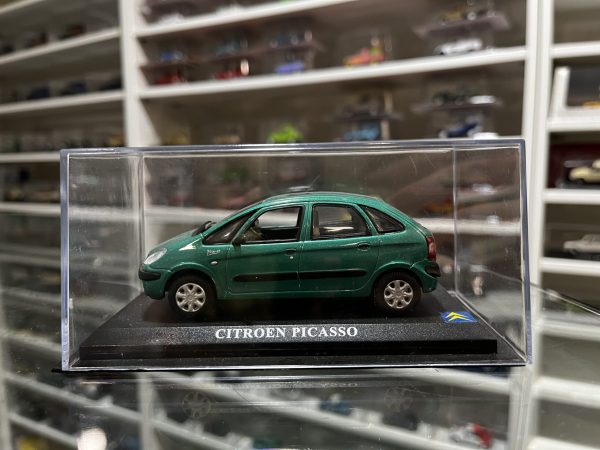 Citroën – Xsara Picasso vert 1/43 - Vins Rouges Harmonieux pour Chaque Occasion